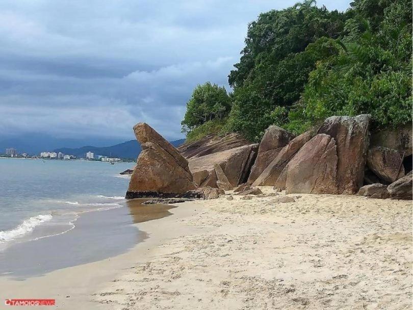Apto Lindo 2 Dor Piscina Ar Internet 103 A Caraguatatuba Exteriör bild